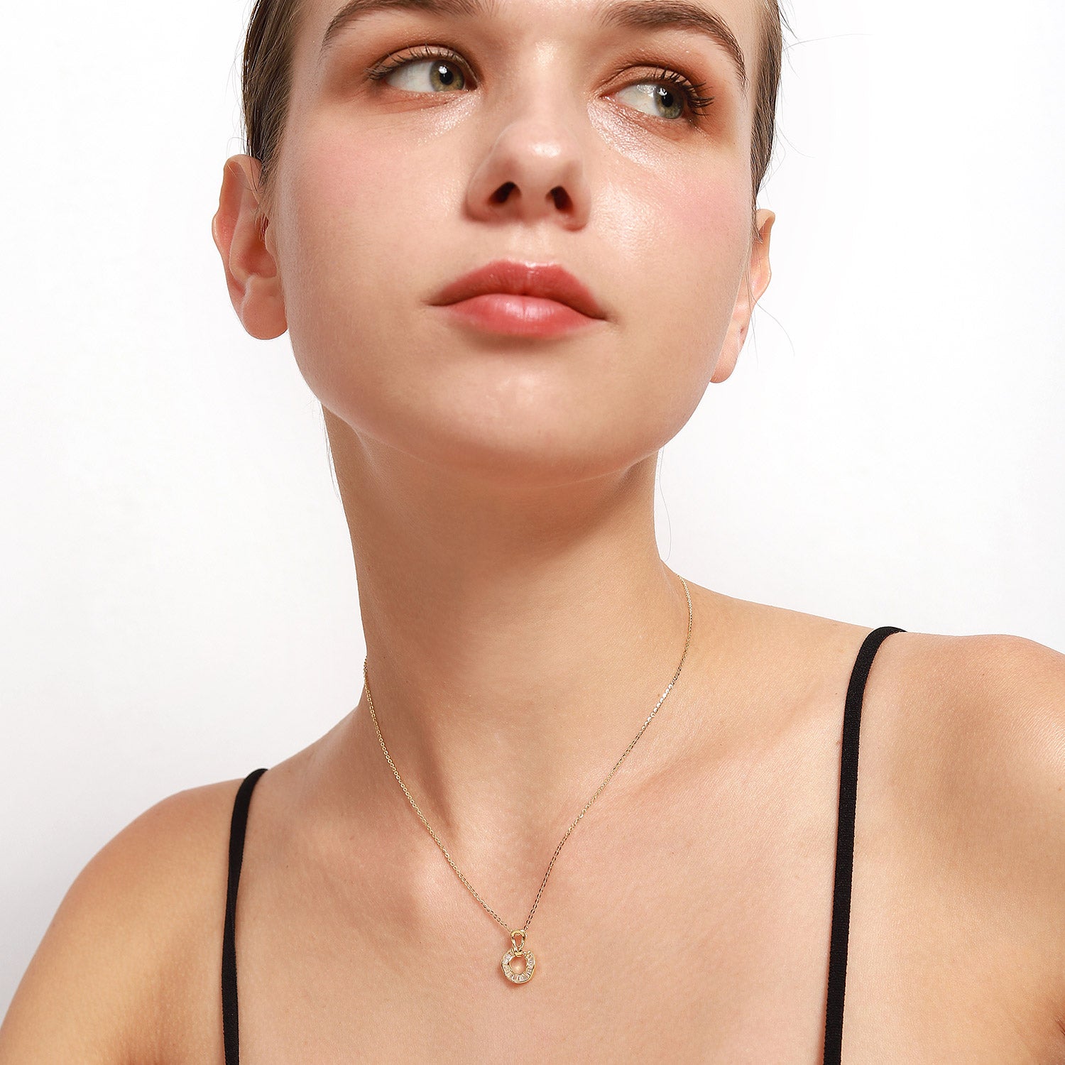 Simple Fashion Inlaid Zirconium Clavicle Chain